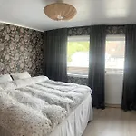 Apartment With 4 Bedrooms, Available For Ons