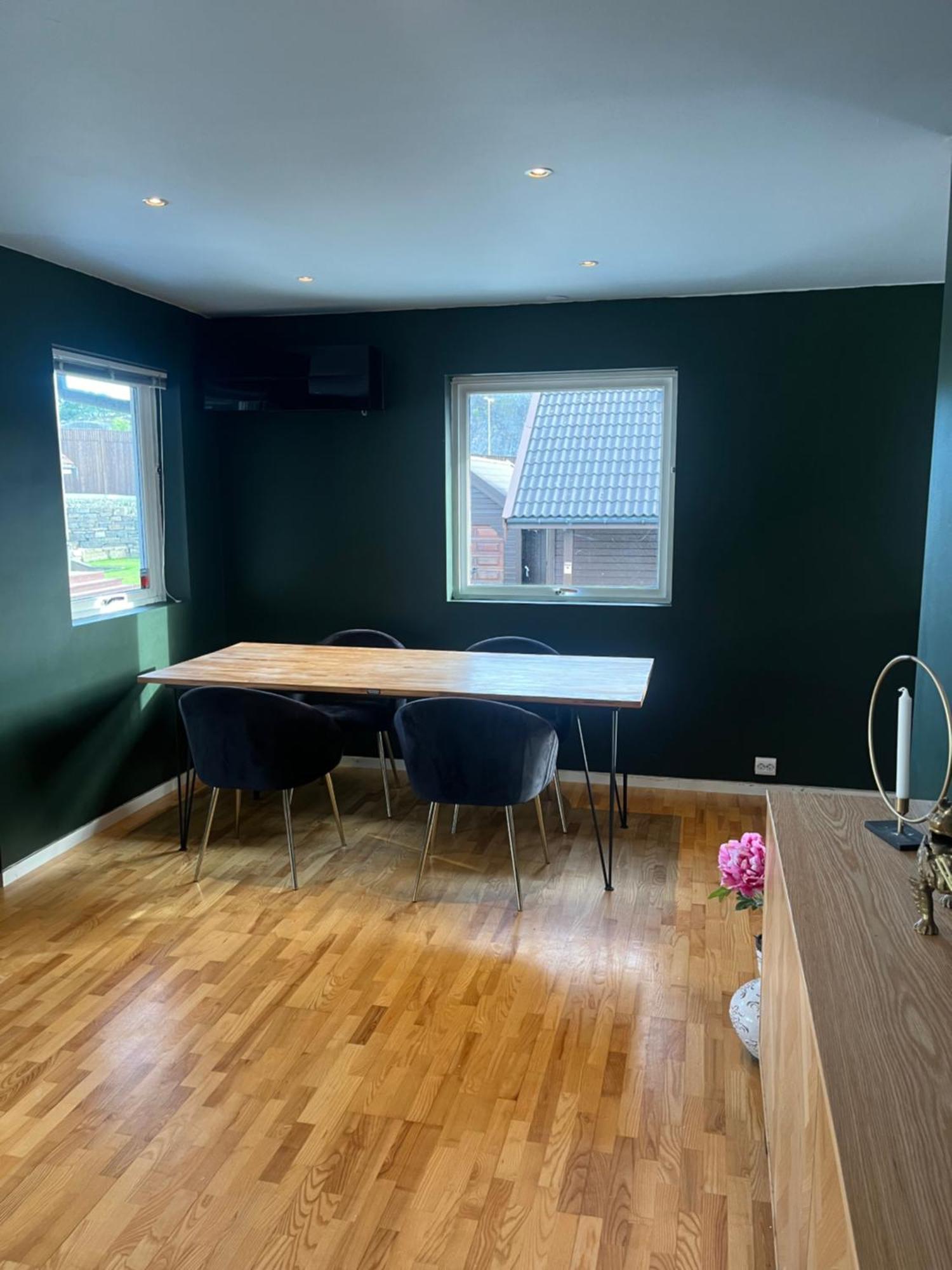 With 4 Bedrooms, Available For Ons Stavanger